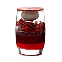 En verrine, le consommé de fraise en gelée, marmelade de fraise