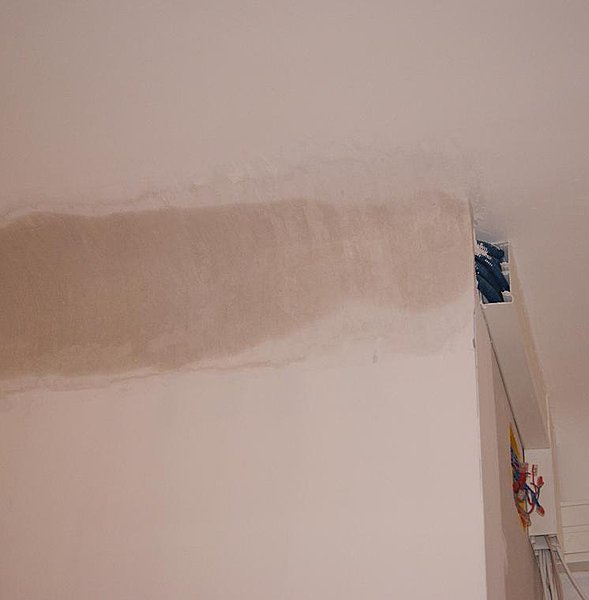 En cas de fuite, laissez parfaitement sécher et repérez l'origine avant tout travaux