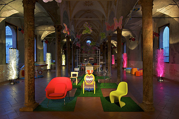 Jelly Fish dans l’église «Santa Maria Incoranata» de Milan, à l'occasion du Children Design World