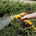 L'utilisation d'un pistolet arrosoir vous facilite la vie. HOZELOCK - Pistolet UltraTM L'utilisation d'un pistolet arrosoir vous facilite la vie. HOZELOCK - Pistolet UltraTM