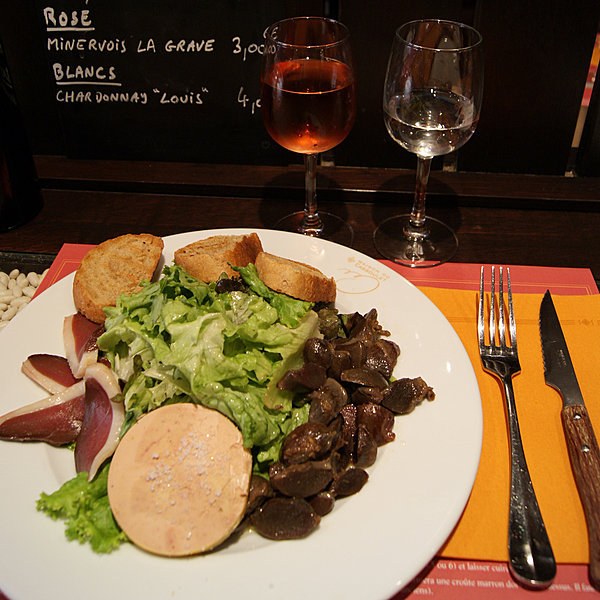 Salade Lauragaise et son verre de rosé La Grave, une bonne alternative au cassoulet le premier jour