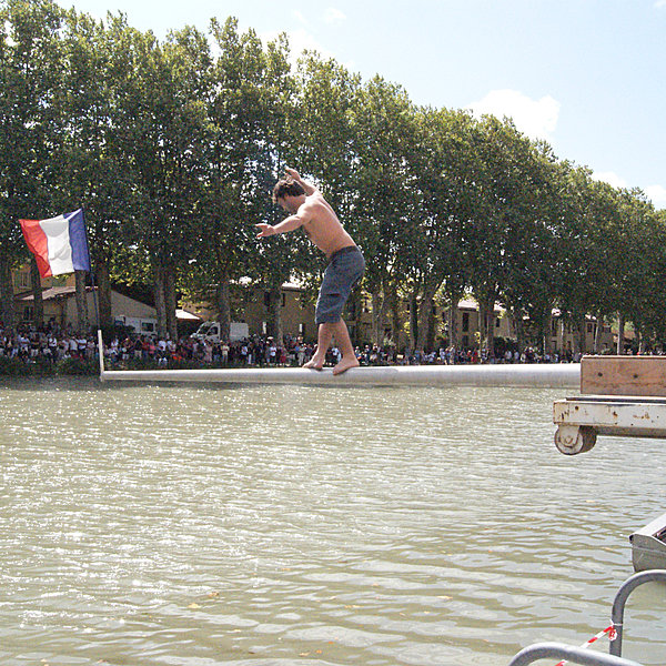 Ce courageux Normand ne sait pas encore qu'il va boire la tasse
