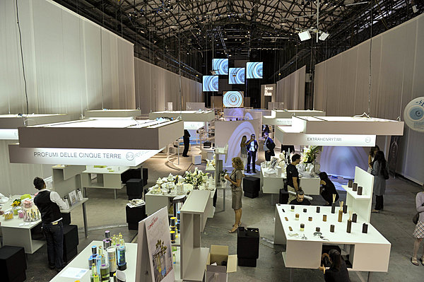 Belles marques internationales et stands élégants composent le salon
