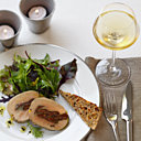 Le moelleux des figues et le goût réglissé des cachous répondent à l'onctuosité du foie gras