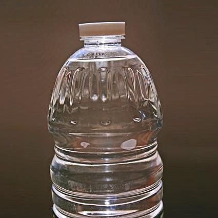 Bouteille de vinaigre blanc