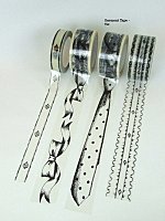 Cravate, patte de boutonnière, lavallière adhésives.