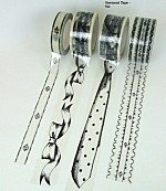 La cravate adhésive