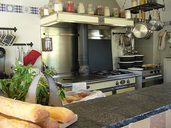 Vue directe sur la cuisine