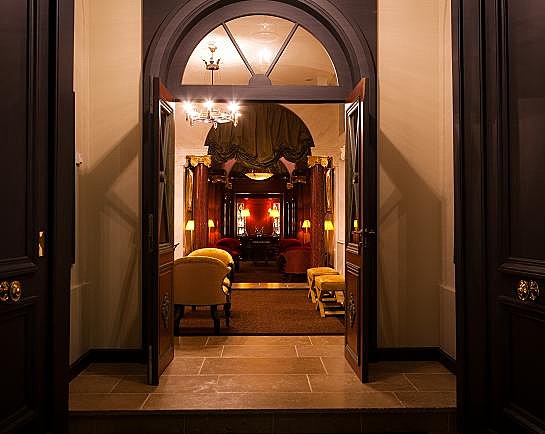 Une véritable entrée d'hôtel particulier rue Caumartin