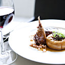 Caneton mi-sauvage, le suprême rôti et la cuisse confite, pêche plate