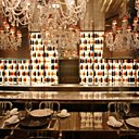 Les cristaux et pampilles du bar vous tendent les bras