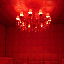 Le bar à cigares, rouge et capitonné