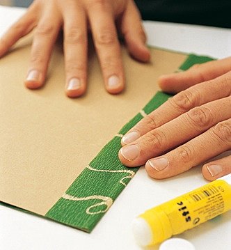 Rabattre le papier à l'intérieur