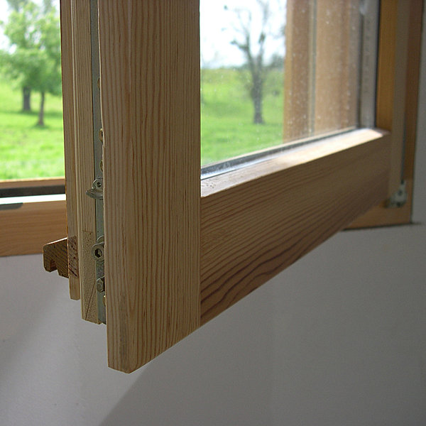 Et si vous réalisiez les menuiseries de vos fenêtres en bois ?