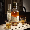 Rituel de dégustation, avec ses verres en cristal St Louis