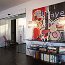 Le Red & Blue de Rietvield tient une place privilégie au sein d'une déco colorée