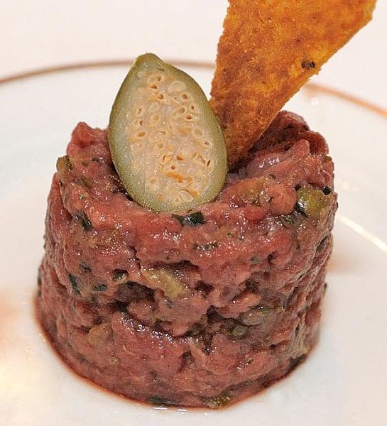 Tartare de boeuf en amuse-bouche