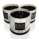 L'élégance artisanale du raku fait écho à l'élégante fragance des bougies