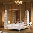 Lit à baldaquin LURANO chez HASENA. Un classique du genre. Dimensions 160x200cm, 883.00 €.