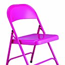 Cette chaise pliante couleur cerise est en acier laqué époxy. Hauteur d’assise 45 cm. Macadam. Habitat. Cette chaise pliante couleur cerise est en acier laqué époxy. Hauteur d’assise 45 cm. Macadam. Habitat.