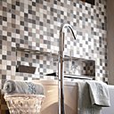 Indispensable dans la salle de bains, le linge de toilette moelleux. Collection Palace. Blanc des Vosges.