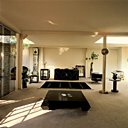 Spécialiste des espaces libres, Andrée Putman joue avec les structures et les volumes