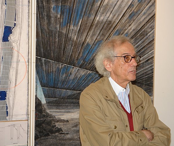 Dans le sens du décor