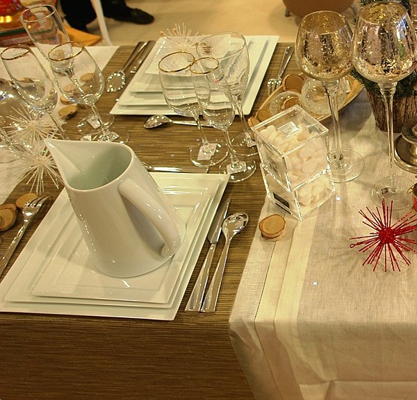 Bois clair, blancheur et transparance