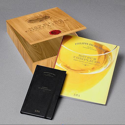 Le beau coffret Saveurs Complices comprenant le livre de Philippe Faure-Brac et le carnet de dégustation