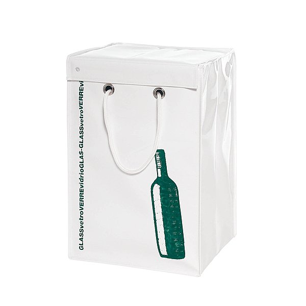 Trier ses déchets, voilà une démarche écologique. Pour faciliter le transport des bouteilles, jusqu’à la benne, voici un sac recyclable équipé des cordes sur les côtés. 32 x 29 x 49 cm. 47 €. Sac Ecolo. Selettu sur www.delamaison.fr