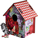 Déco et poétique, cette cabane à oiseaux est en bois recyclé. A monter soi-même et à accrocher à l’intérieur. 29,50 €. Made4kids.fr