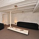 Après, les caves ont été repensées en salon de travail