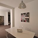 Table de réunion au sein de l'agence