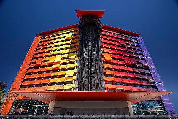 La façade de l'hôtel Silken Puerta América imaginée par Jean Nouvel