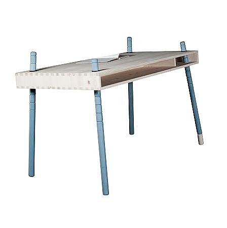 Réglable et inclinable, le bureau Caspar, bleu