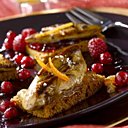 Le foie gras s'équilibre entre la douceur du pain d'épices et le parfum des fruits rouges