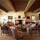 Le salon et sa belle cheminée Le salon et sa belle cheminée