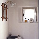 Petite bassine en zinc servant de lave-mains Petite bassine en zinc servant de lave-mains