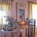 Table juponée et chaise Napoléon III en poirier noirçit Table juponée et chaise Napoléon III en poirier noirçit