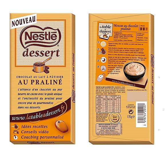 Comme ses grandes soeurs, la tablette de chocolat au lait praliné propose des recettes au verso !