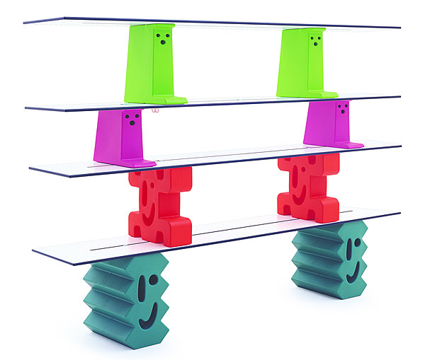 Cette originale bibliothèque se compose de plateaux de 12 mm qui, grâce à leur rail central, permettent de déplacer les éléments intermédiaires vendus séparément. Le pack de 2 plateaux de L 200 cm : 535 €. Le lot de deux éléments intermédiaires : à partir de 98€. Piano Ladrillos 2. Magis. File dans ta chambre.