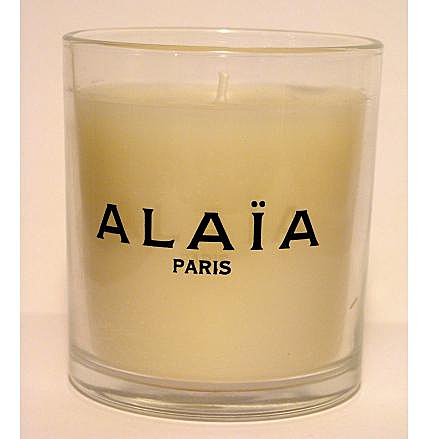 Juillet c'est le sable méditerranéen pour Azzedine Alaïa
