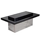 Table basse avec plateau à deux niveaux laqué noir brillant