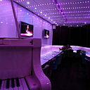 Un grand piano blanc pour une ambiance parfois jazzy