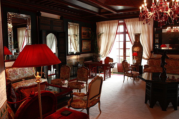 Salon de la suite Al Mamoun