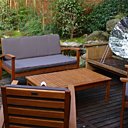 Barbecue solaire et mobilier en teck