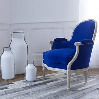 Fauteuil velours collection Opus chez Lelièvre