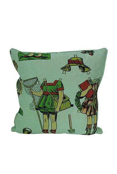 Imprimé années 50 pour ce coussin de 50 x 50 cm. 76 €. Paper Dolls. Chehoma.