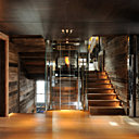 Verre, métal et bois  une conjugaison très contemporaine