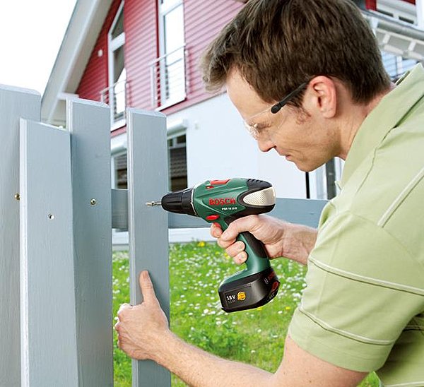 Permet de visser et dévisser jusqu'à 300 vis